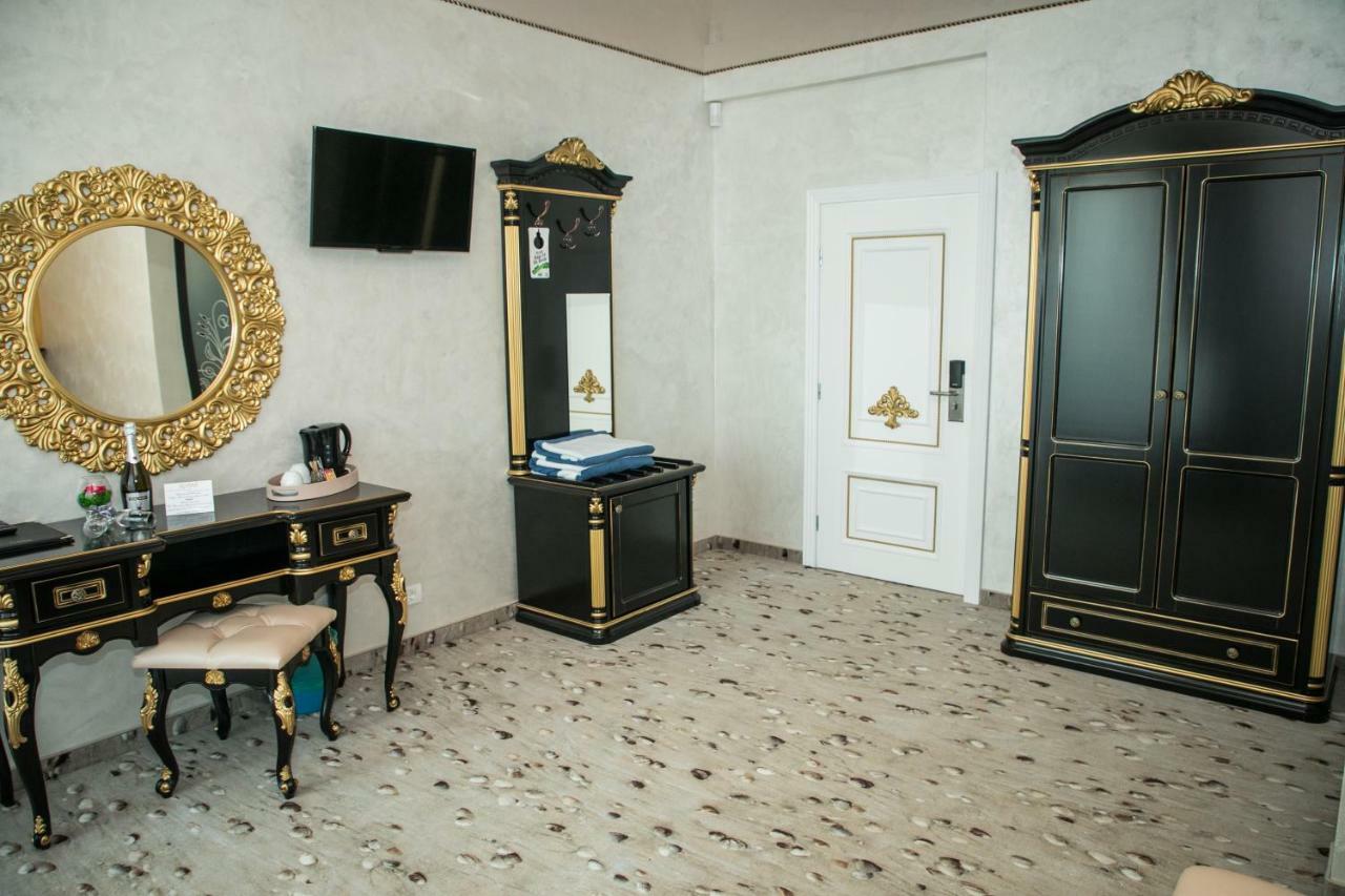 Almar Lake View Boutique H Adults Only Mamaia Ngoại thất bức ảnh